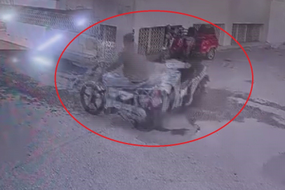 Motosikletler Kafa Kafaya Çarpıştı: 2 Yaralı