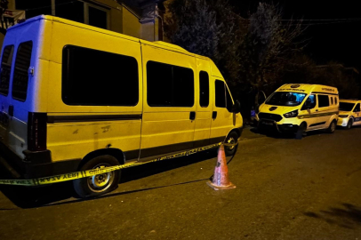 Park Halindeki Minibüse Silahlı Saldırı