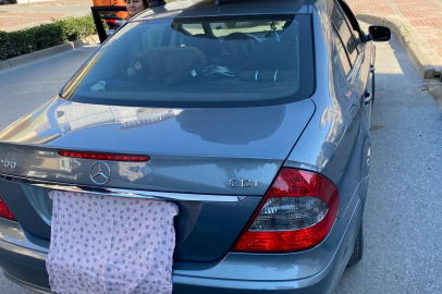 Aracın polislerce durdurulma anı güvenlik kamerasına yansıdı