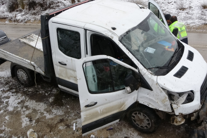 Kastamonu'da Kamyonet Devrildi: 7 Yaralı