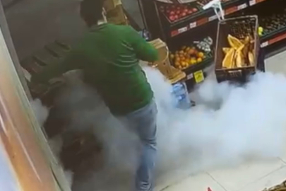 Markette ilginç anlar kameraya yansıdı