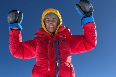 Dünyanın En Zorlu Zirvesinde Türk Bayrağı...