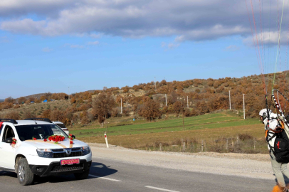 Paramotorcu damadın arkadaşlarından düğünde damga vuran şov