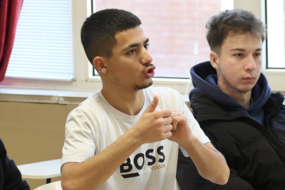 Engelliler Entegre Yüksek Okulu özel bireylerin çalışma hayatına adım atmasına olanak sağlıyor