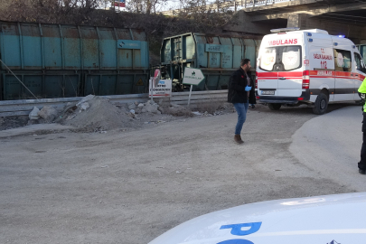 Yük treni çarpan genç kurtarılamadı