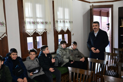 Başkan Yılmaz, “Şehrimi Tanıyorum” Programı Kapsamında Öğrencilerle Buluştu