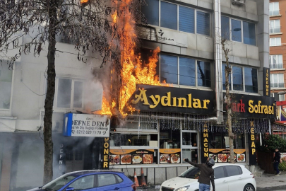 Esenyurt'ta İş Hanı Alevlere Teslim Oldu