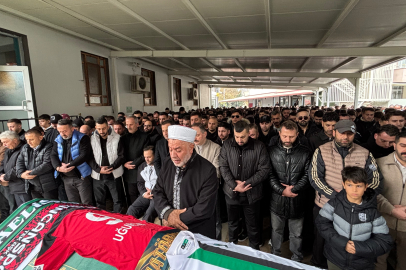 Silahlı kavgada ölen futbolcu toprağa verildi