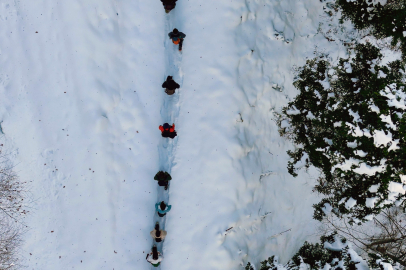 Gümüşhane'de karla kaplı ormanlarda masalsı yolculuk