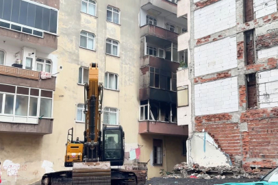 6 Katlı Binada Çıkan Yangın Panik Yarattı