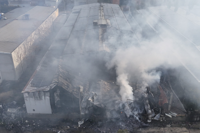 İplik Fabrikası Alevlere Teslim Oldu