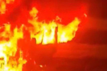 Seyir Halindeki İşçi Servisi Alev Alev Yandı