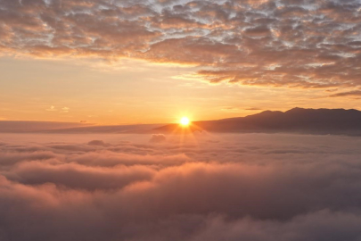 Sis Bulutu Kartpostallık Görüntüler Oluşturdu!