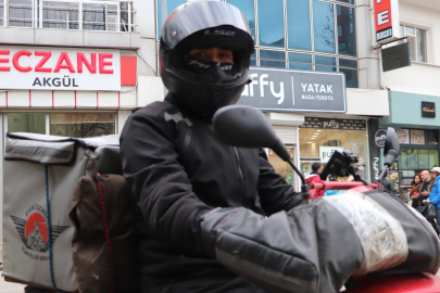 Sipariş yetiştirmeye çalışırken daha çok kaza yapıyorlar, soğukta sürekli hasta oluyorlar