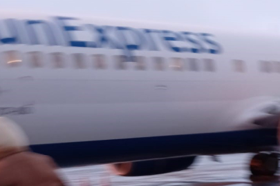 SunExpress uçağı martı sürüsüne çarptı, sefer ertelendi