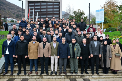 Başkan Aydın, OBAM, ALBAM ve Huzurevi Sakinleriyle Yeni Yıl Coşkusunu Paylaştı