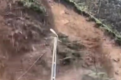 Heyelan cep telefonu kamerasına yansıdı