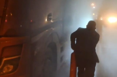 Seyir Halindeki Tır Alev Topuna Döndü