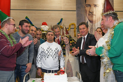 Başkan Aydın, OBAM, ALBAM ve Huzurevi Sakinleriyle Yeni Yıl Coşkusunu Paylaştı