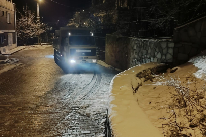 Yıldırım Belediyesi Karla Mücadelede Sahada: 127 Kişilik Ekip Görev Başında