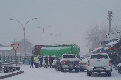Diyarbakır'da Zincirleme Kaza