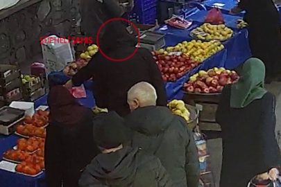 Pazar alışverişi yapar gibi dolanıp, kaşla göz arasında böyle hırsızlık yaptı
