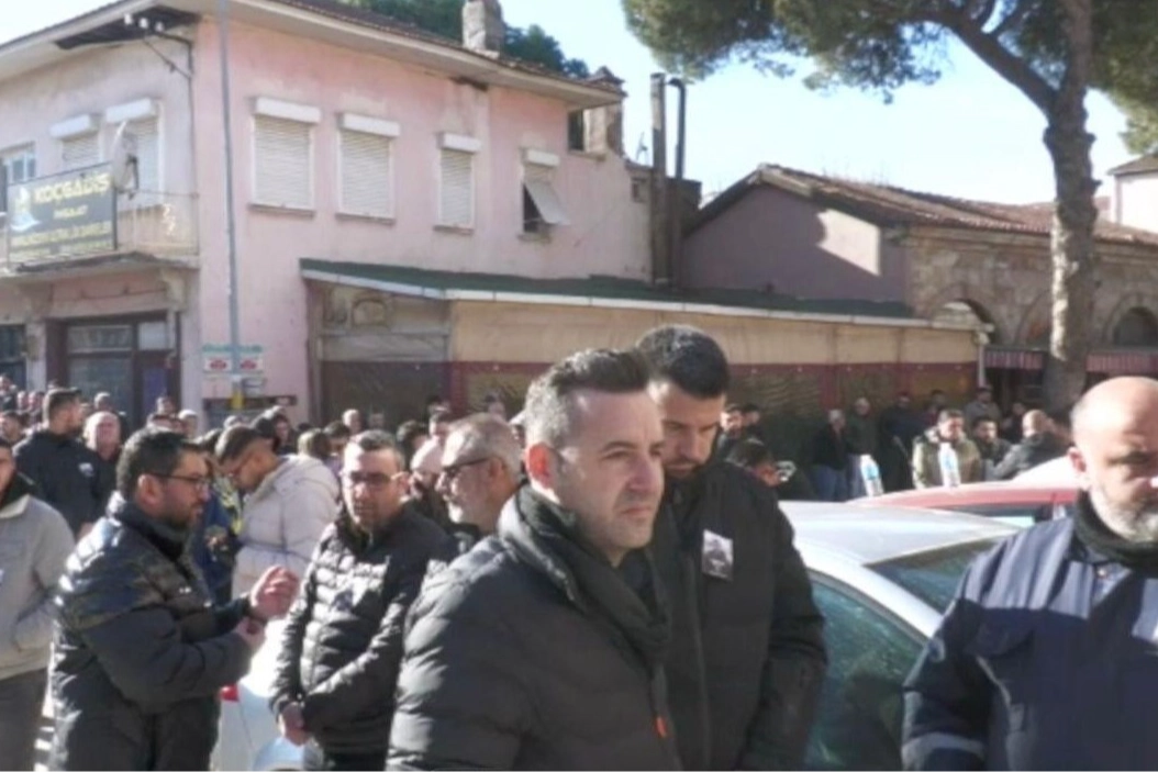 İstediği verilmeyince restorana tüfekle saldırdı: 1 ölü, 3 yaralı