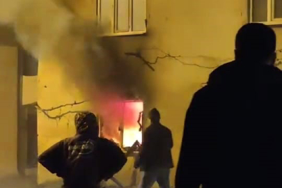 Bursa'da 2 Katlı Ev Alev Alev Yandı