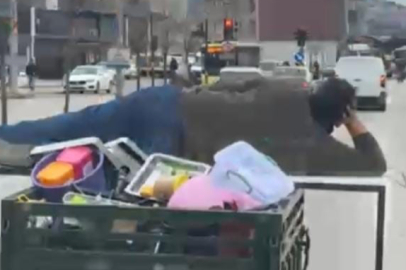 Hem güldürdü hem de düşündürdü