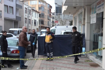 Darp Edilen Şahıs Apartman Girişinde Ölü Bulundu