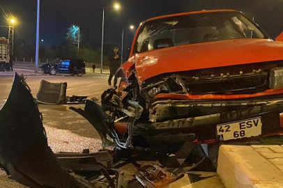 Otomobille Hafif Ticari Araç Çarpıştı: 1 Yaralı