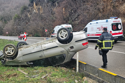Otomobil Takla Attı: 3 Yaralı