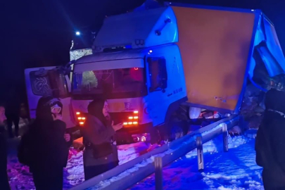 Sarıkamış'ta feci kaza: 9 yaralı