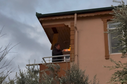 Bursa'da Yangın: Lodosun Etkisiyle Alevler Komşu Binaya Sıçradı