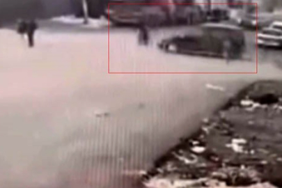 Kavşakta ortalık karıştı: Araç motora, motor yayaya çarptı