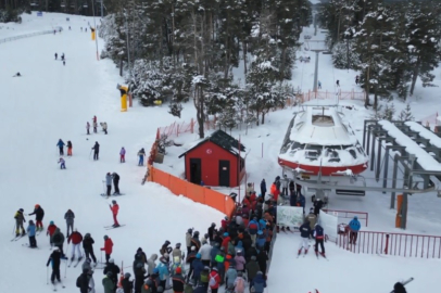 Sarıkamış Kayak Merkezi'nin pistleri doldu taştı