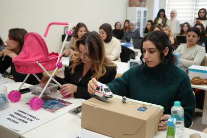 Görme engelliler için akıllı bebek arabası, ambulansa otomatik kapı