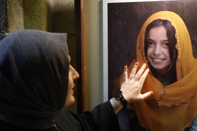 Türkan Şoray kirpiği oyası ilgi odağı oldu