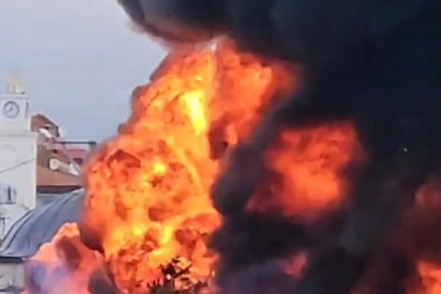 İnegöl'de korkutan yangın: Park halindeki dorseler küle döndü!