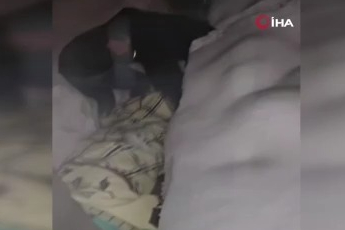 Tunceli'de kapalı yollar aşıldı, ayağı kırılan yaşlı kadın hastaneye ulaştırıldı