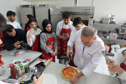 Şampiyon şeften uygulamalı pizza eğitimi