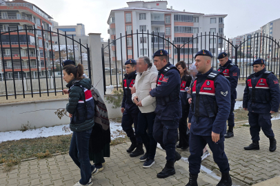 Yaşlı Kadın Dolandırıcı Çıktı!