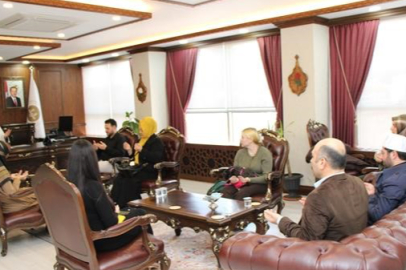 Amasyalı Arkadaşından Etkilendi Müslüman Oldu!