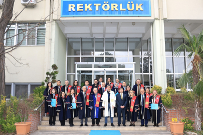 BUÜ’de profesörlük belgeleri törenle takdim edildi