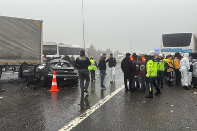 Zincirleme kaza: 2 ölü, 10 yaralı