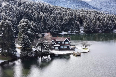 Gölcük Tabiat Parkı’nda kış güzelliği