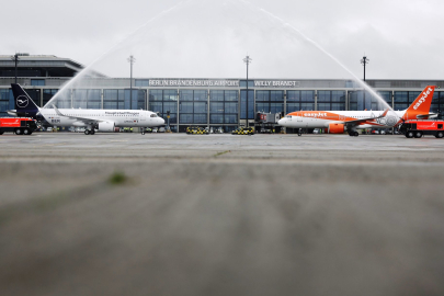 Buzlanma alarmı: O Havalimanı kapandı