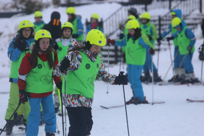 Hayatında ilk kez Uludağ'a çıktılar