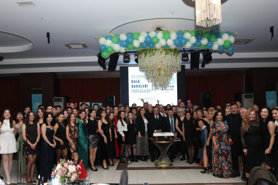 Nilüfer Halk Dansları topluluğu 25. yılını balo ile kutladı