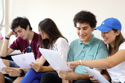 Üniversitelerde Staj süresi en az bir döneme çıkarılıyor